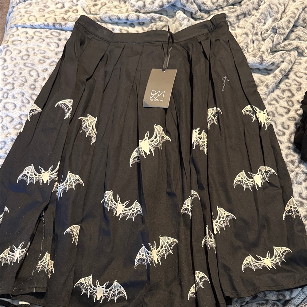 Black Circle Skirt w/ Lace Design Bats